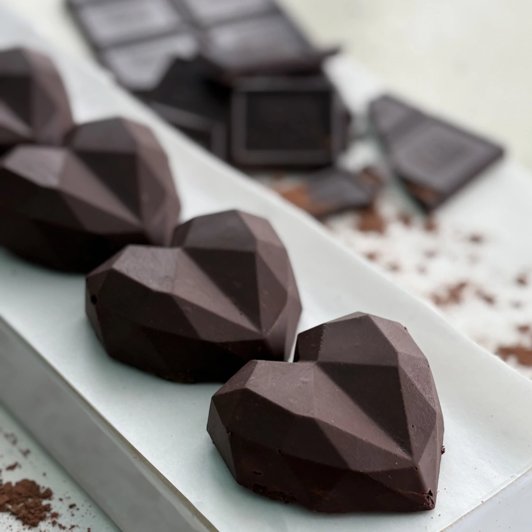 72 Кристални сърца с фин шоколадов мус - Image 1