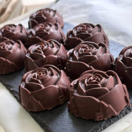 Шоколадова роза с шоколадов пълнеж